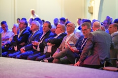 03.-Grote-Zaal-eerste-rij